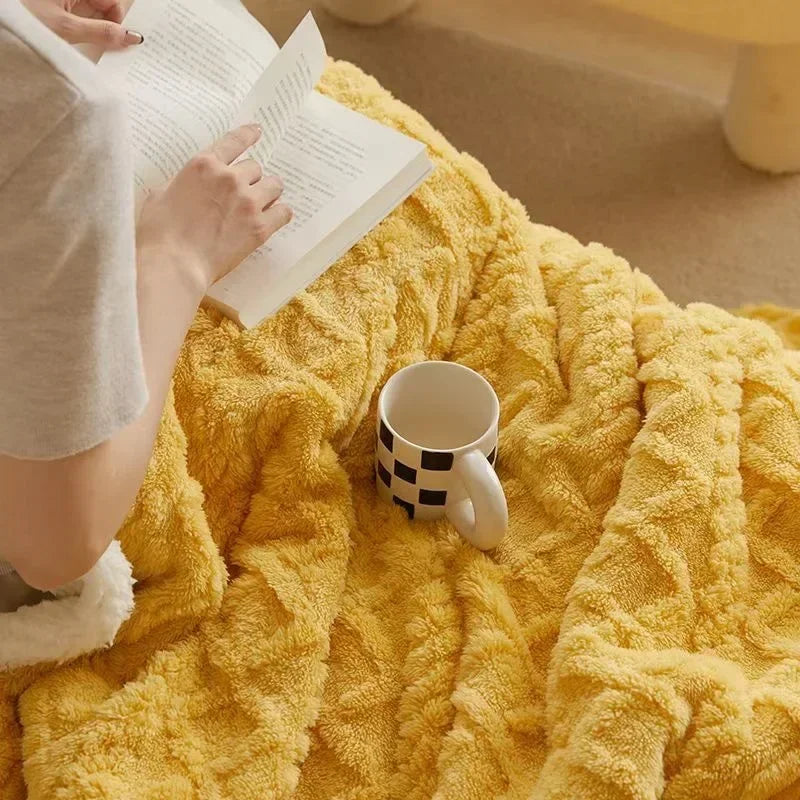 Thick Winter Lambswool Blanket – Sherpa Fleece Throw Blanket for Couch & Bed, Warm & Cozy, 4 Sizes – WarmWool Yellow