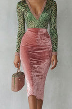 Visalle | Leopard velvet contrast – Bodycon midi dress