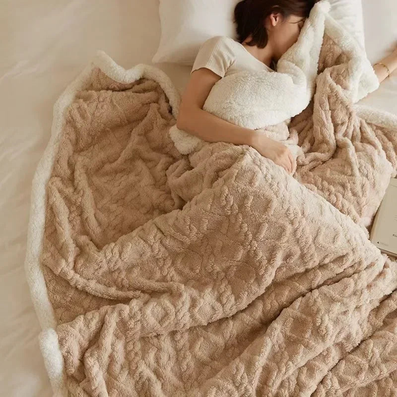 Thick Winter Lambswool Blanket – Sherpa Fleece Throw Blanket for Couch & Bed, Warm & Cozy, 4 Sizes – WarmWool Light brown