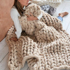 DIY Chunky XL Wool Yarn 1000g (2.2 lb) – Super Bulky Arm Knitting Yarn for Chunky Knit Blankets & Cushions – LuxeWool Light Brown 1000g