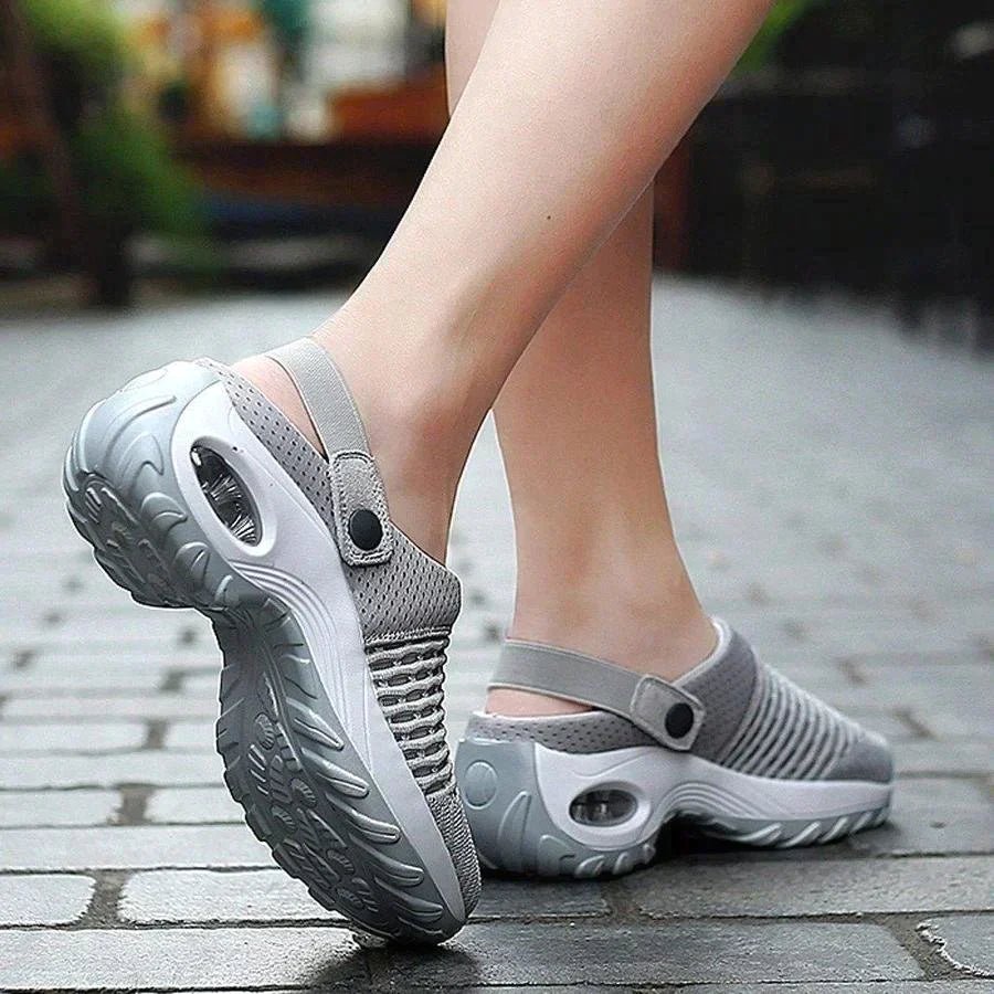 Air-cushioned shoes with strong cushioning for diabetics 0