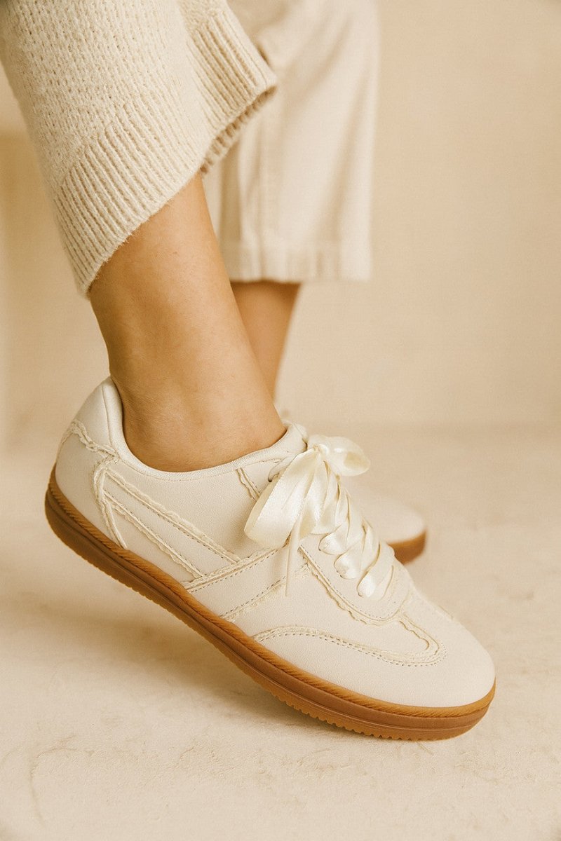 Comfortable lace tennis sneakers for women for casual wear 0