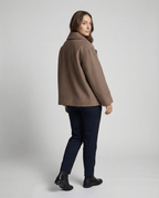 Dôre | Modern and Warm Short Jacket with High Collar