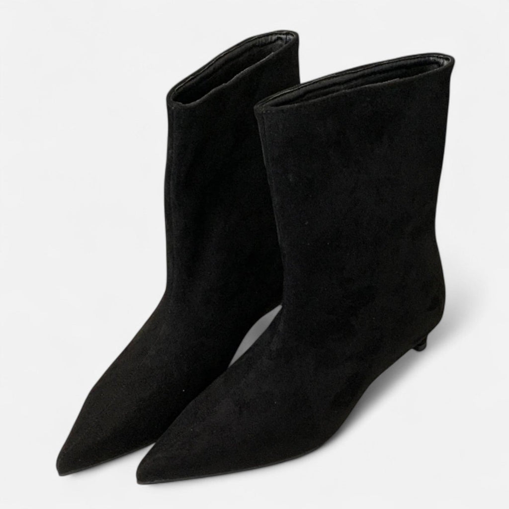 Old World | Women's Pointed Toe Ankle Boots with Low Vintage Heel 1