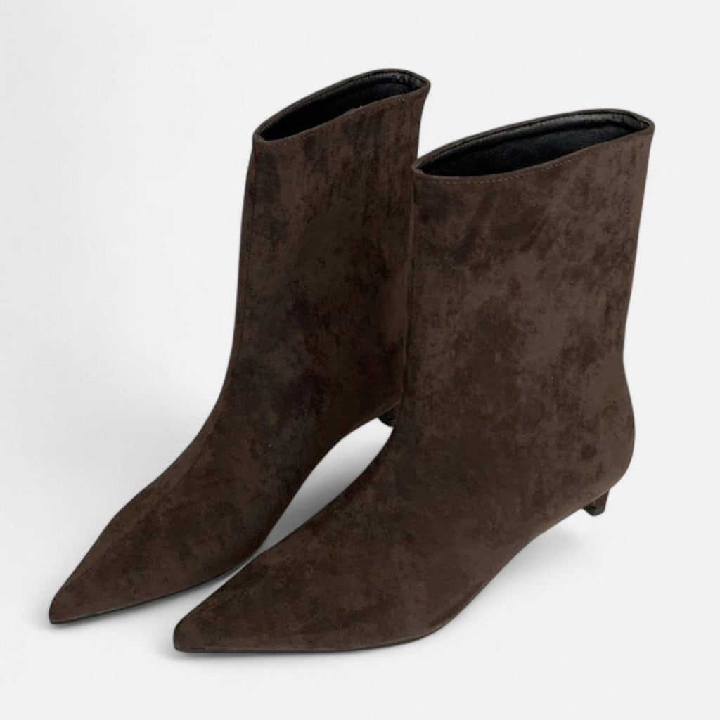 Old World | Women's Pointed Toe Ankle Boots with Low Vintage Heel 2