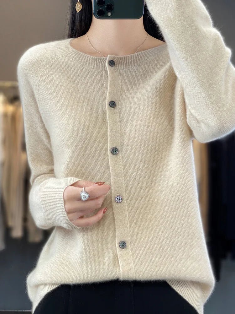 Solis | Women’s Cardigan | Round Neckline Knitted Beige