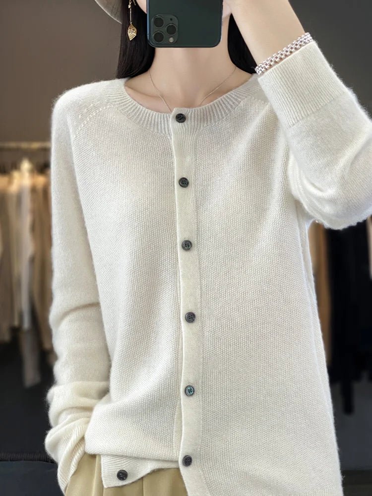 Solis | Women’s Cardigan | Round Neckline Knitted White