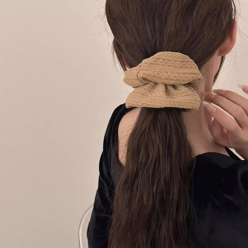 Luna | Vintage Knit Pattern Hair Scrunchie for Women & Girls - Oversized Knitted Elastic Hair Tie & Sweet Retro Ponytail Holder Fashion Hair Accessory