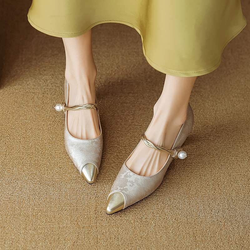 Savana | Women’s Kitten Heels – Chic Pointed-Toe Slingback & Refined All-Day Elegance 4