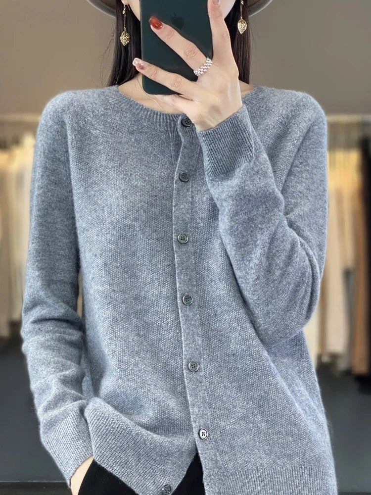 Solis | Women’s Cardigan | Round Neckline Knitted Grey