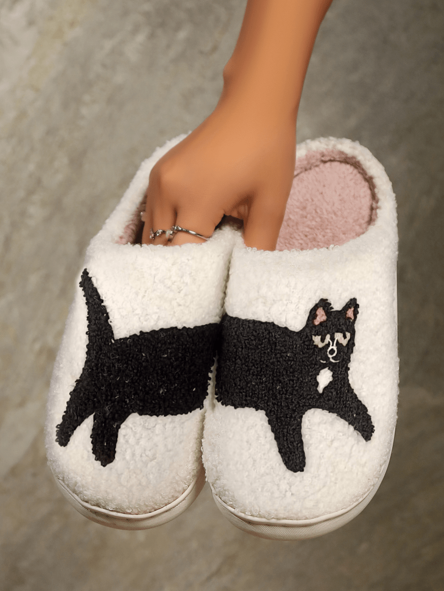Slippers with Cat Motif - Warm, Comfortable Slippers White