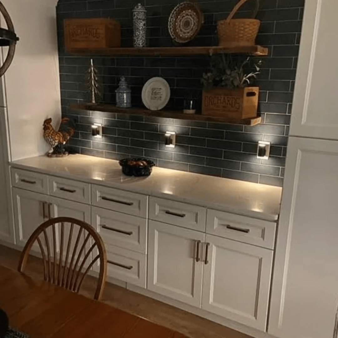 Smart LED Night Light with Day-Night Sensor and Stepless Dimming – Plug & Play Solution for the Home