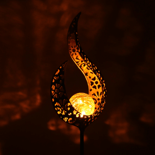 Solar Metal Garden Lamp with Warm LED Light and Stylish Outdoor Lighting 1