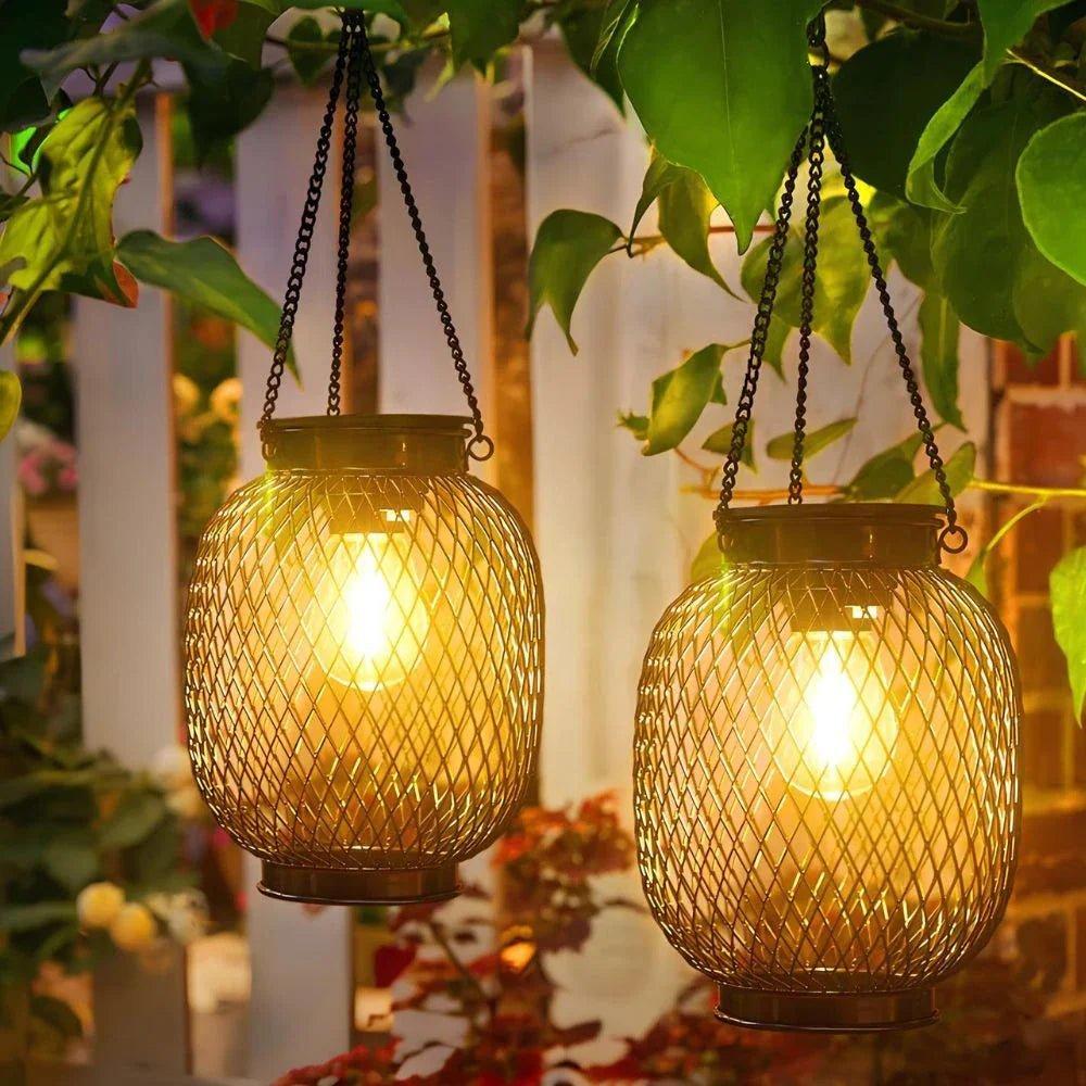 Solar garden lantern with dusk sensor – Automatic & Weatherproof