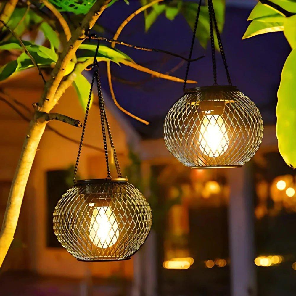 Solar garden lantern with dusk sensor – Automatic & Weatherproof