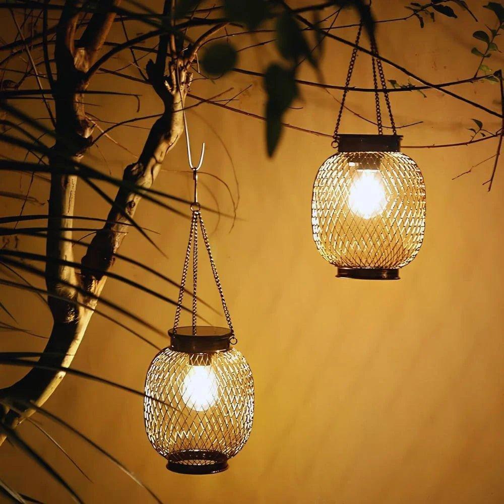 Solar garden lantern with dusk sensor – Automatic & Weatherproof