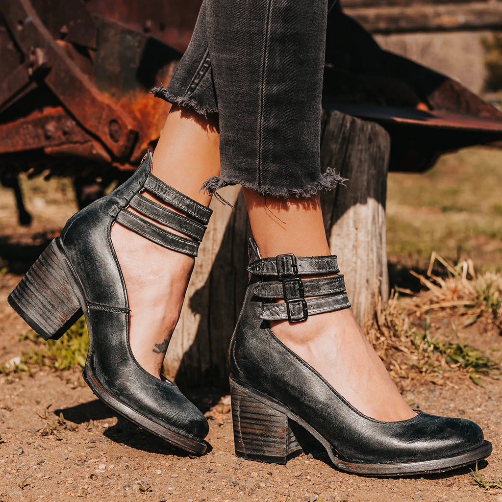 Bersh | Vintage Strappy Ankle Strap Heels