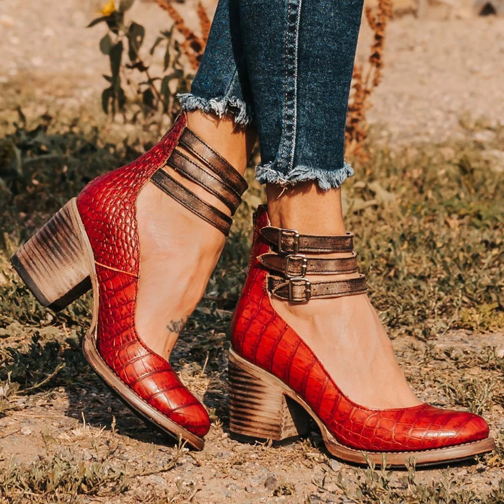 Bersh | Vintage Strappy Ankle Strap Heels