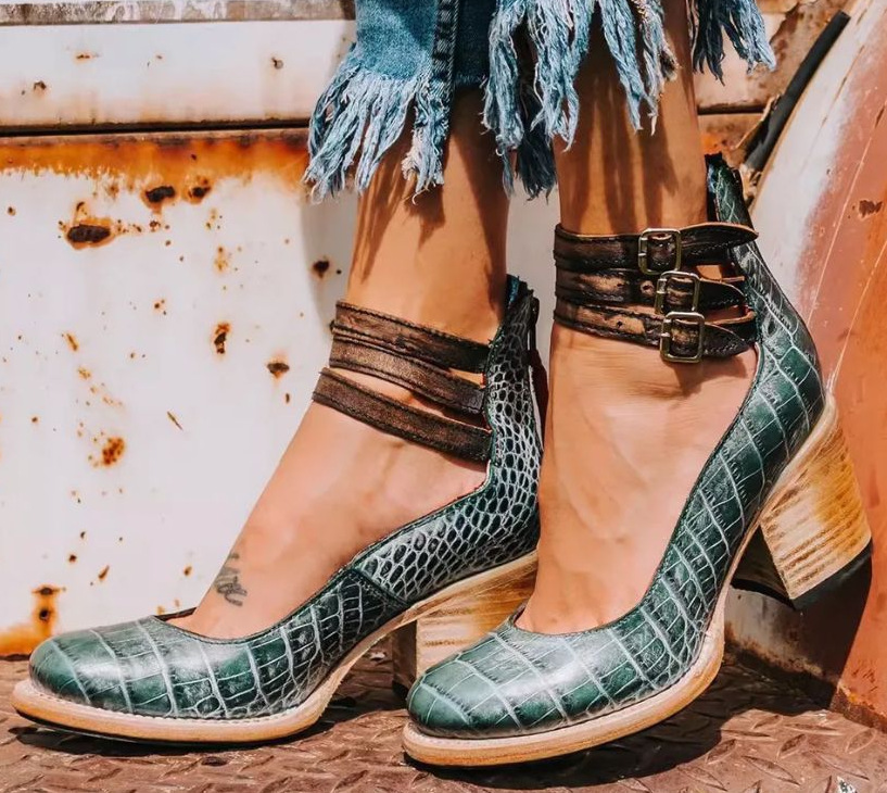 Bersh | Vintage Strappy Ankle Strap Heels
