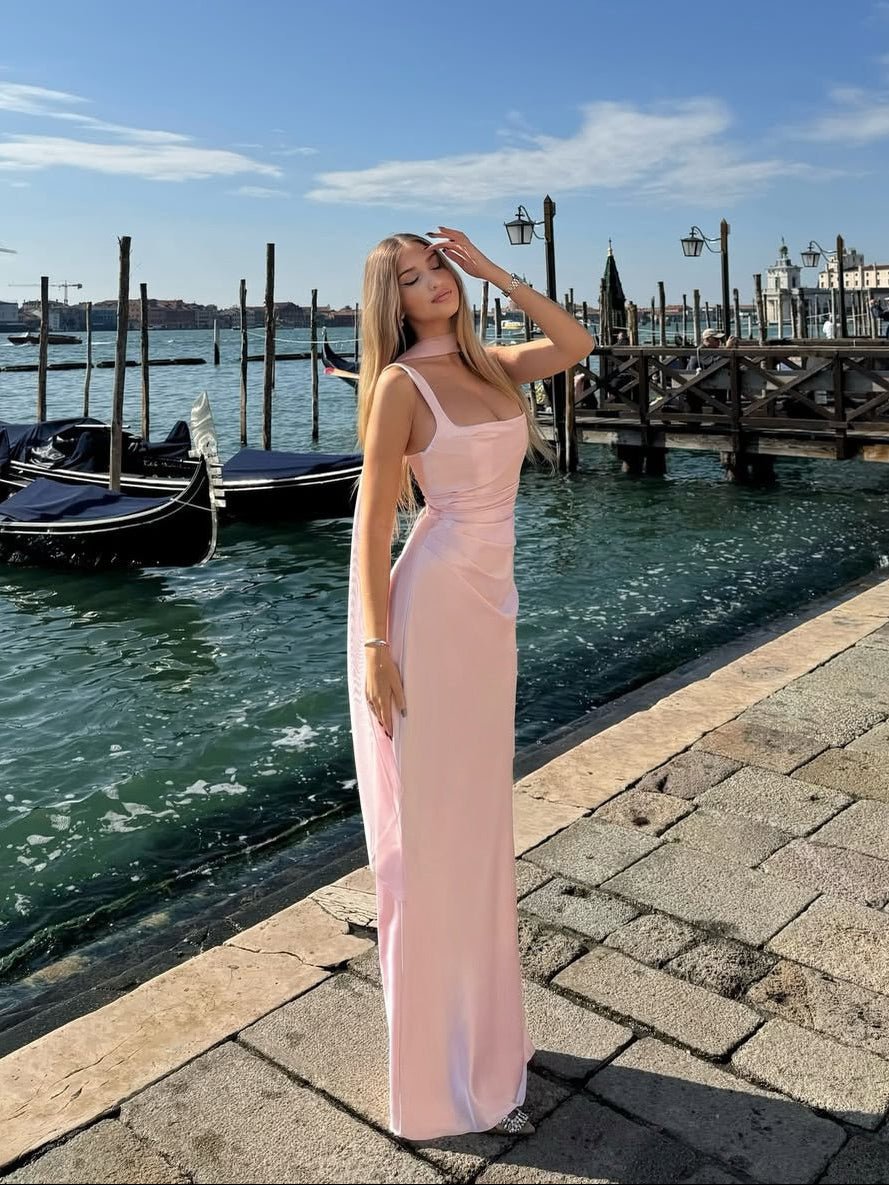 Women's Sleeveless Wedding Guest Dress with Scarf and Square Neckline 1
