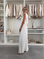 Women’s Two-Piece Set with Sleeveless Top and Pleated Wide-Leg Pants 3
