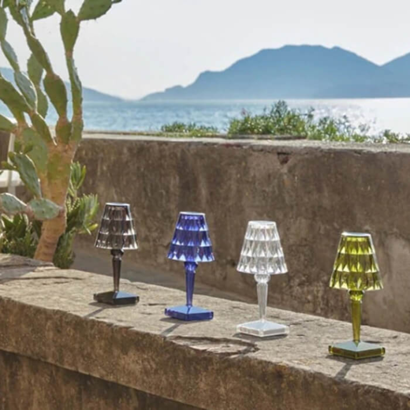Chic Table Lamp with Crystal Design - CrystalLuxe