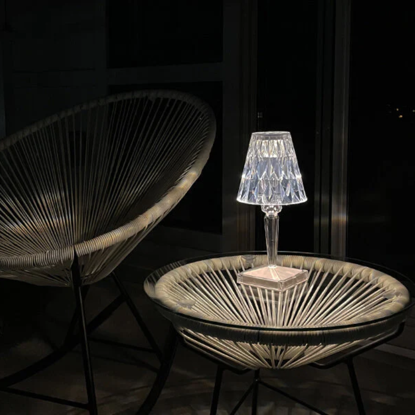 Chic Table Lamp with Crystal Design - CrystalLuxe