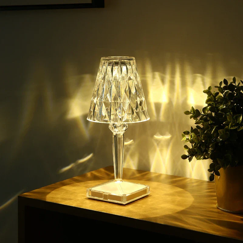 Chic Table Lamp with Crystal Design - CrystalLuxe