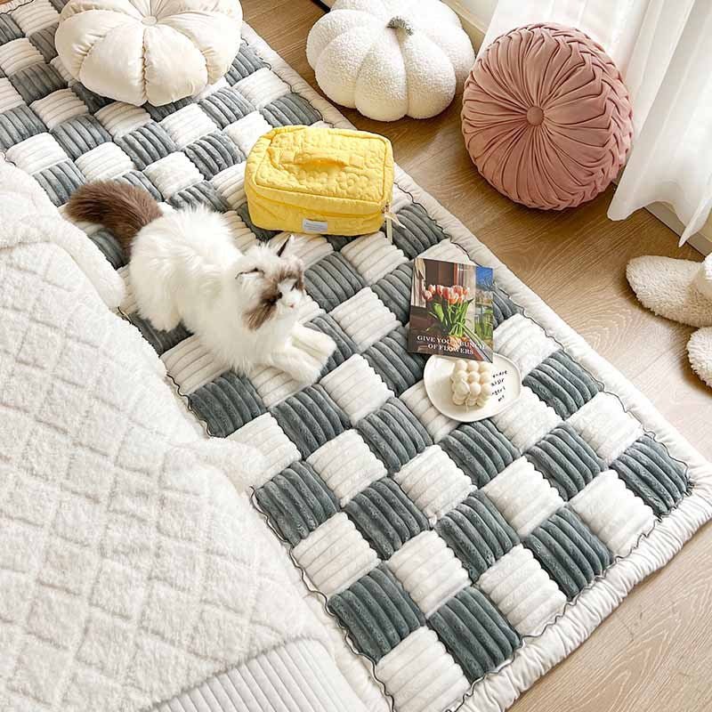 Soft Pet Blanket – Chenille Couch Cover for Dogs & Cats, Non-Slip Furniture Protector, Machine Washable – CozyCover Gray White