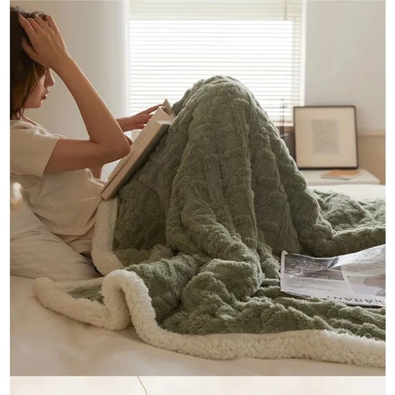 Thick Winter Lambswool Blanket – Sherpa Fleece Throw Blanket for Couch & Bed, Warm & Cozy, 4 Sizes – WarmWool