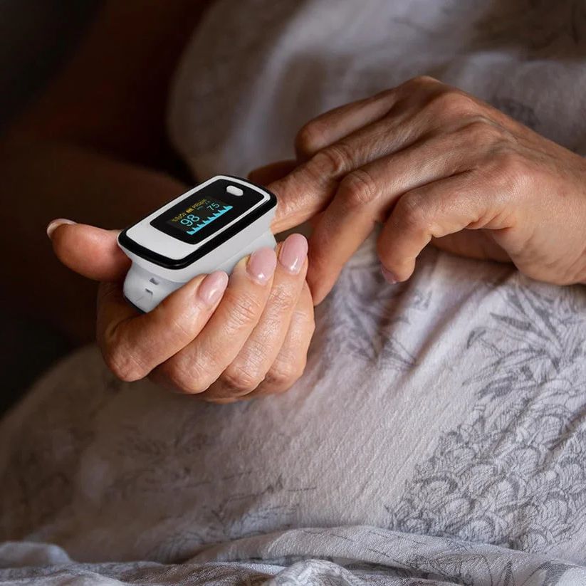 Fingertip Pulse Oximeter with LED Display – Measures Blood Oxygen (SpO2) and Pulse Rate – Compact, Batteries Included