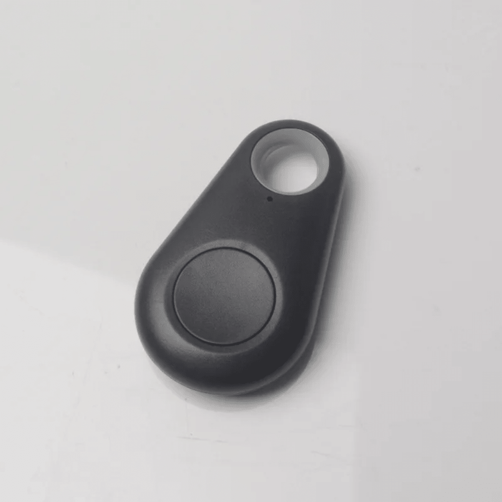 GPS Tracker with Live Tracking – Mini Tracker for Kids, Pets, Luggage & Valuables with App, 5 Colors – SafeTrack